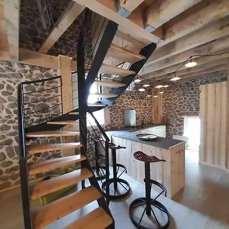 Villa La Grange De La Gratade à Rochefort-Montagne Extérieur photo