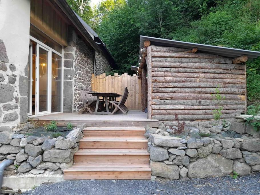 La Grange De La Gratade Hébergement de vacances Rochefort-Montagne